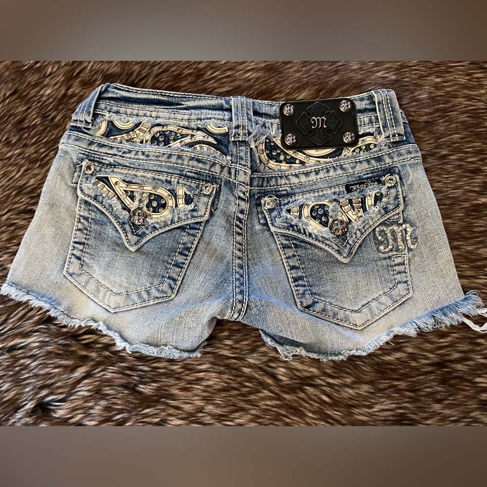 Miss Me Jean Shorts Size 25